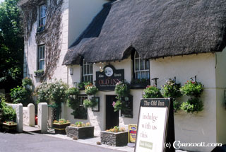 Mullion Old Inn